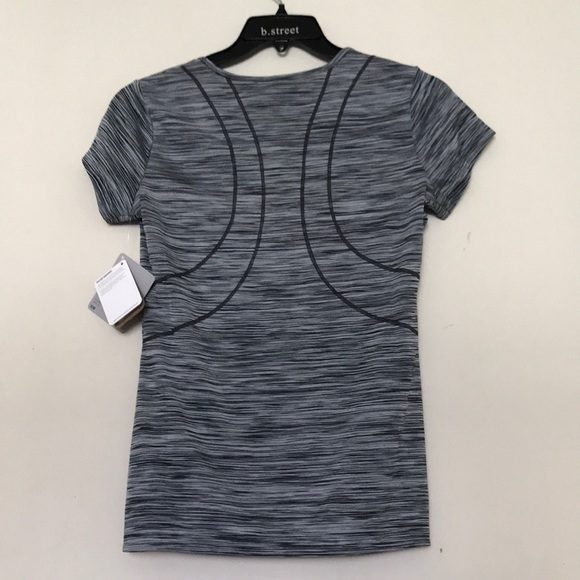 Reebok Dynamics SS Top - Picture 4 of 8